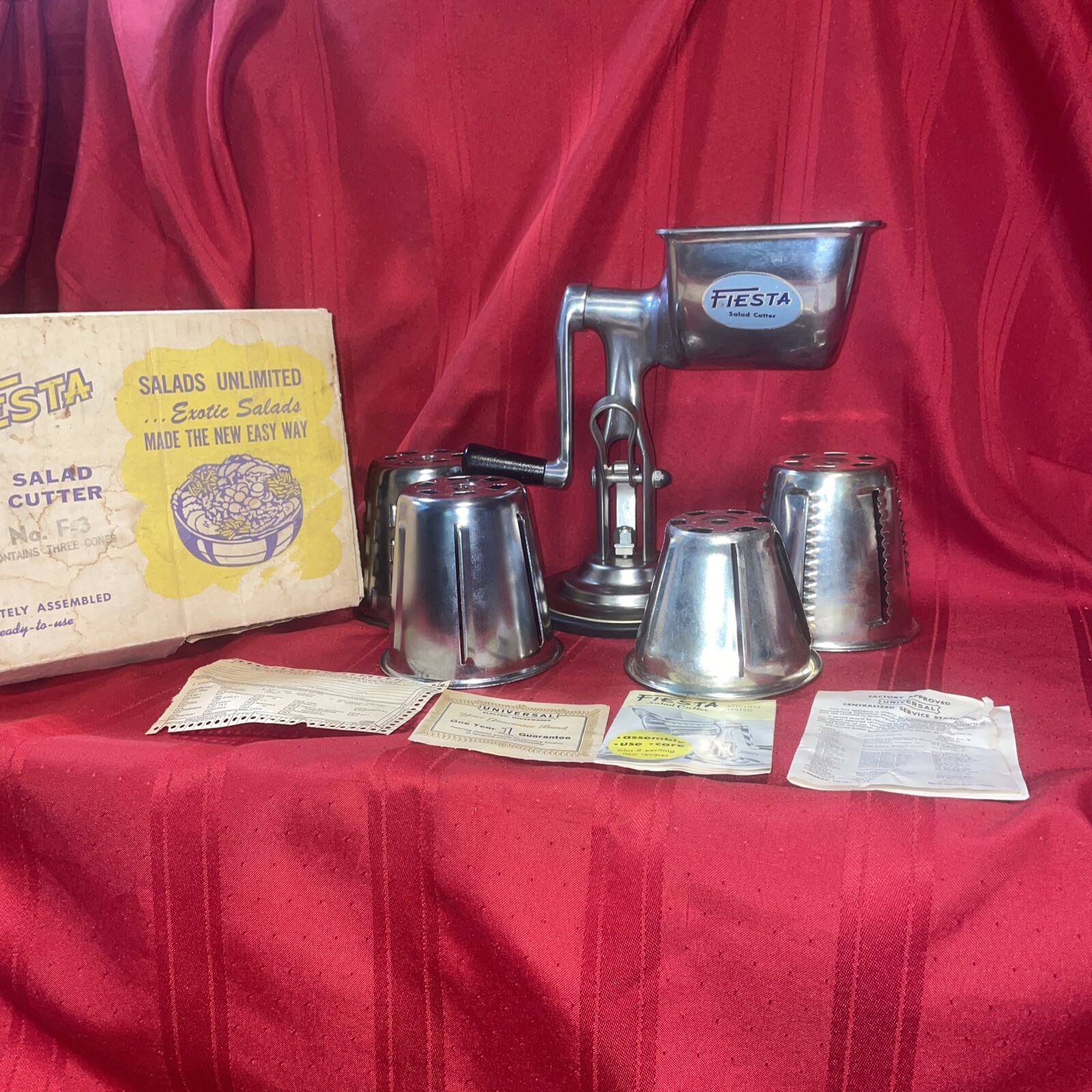 VTG Fiesta salad cutter w/ 4 Cones in original box w/instructions- 2 cones gone