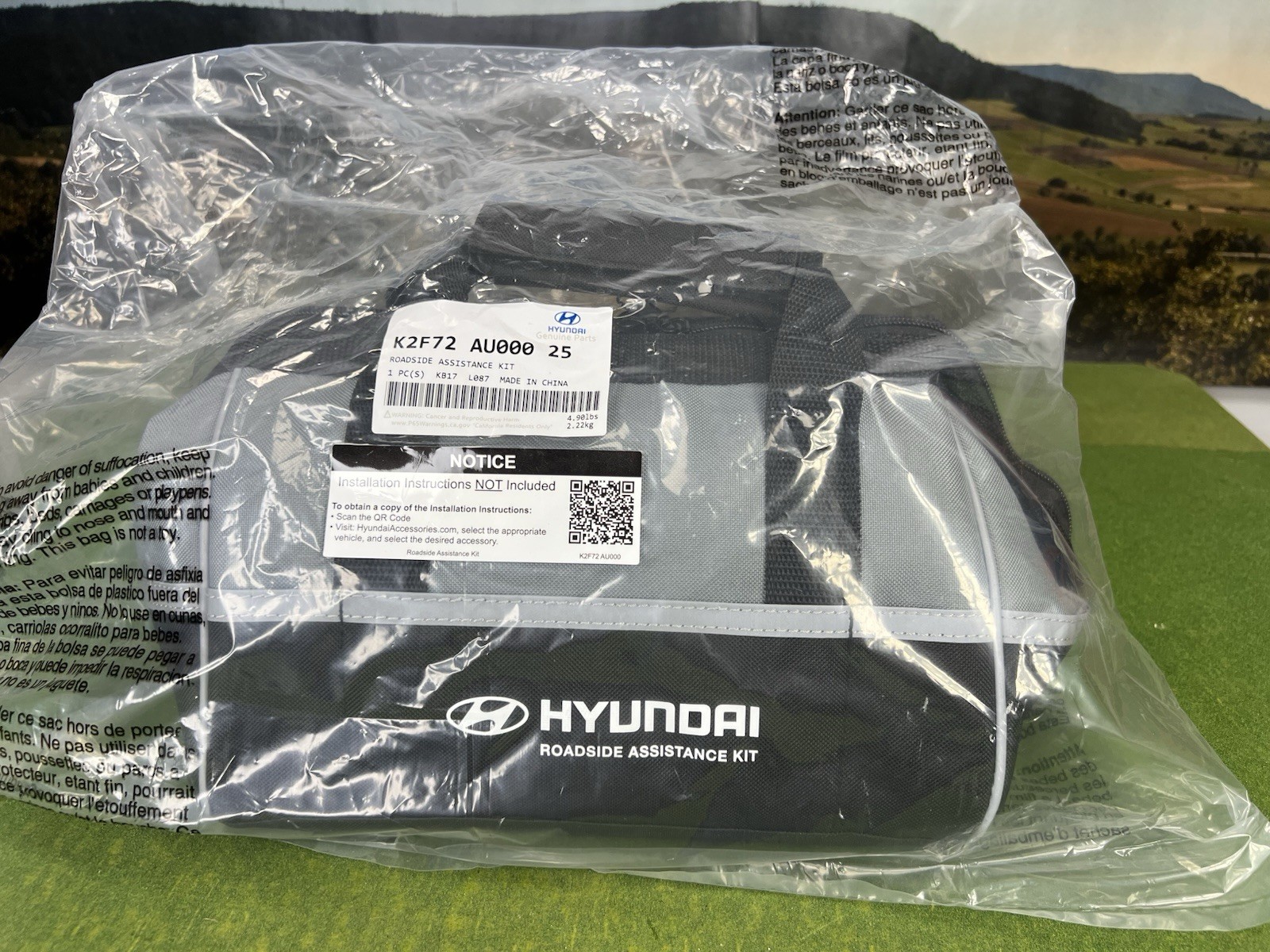 NEW SEALED OEM HYUNDAI Roadside Assistance kit K2F72-AU000-25