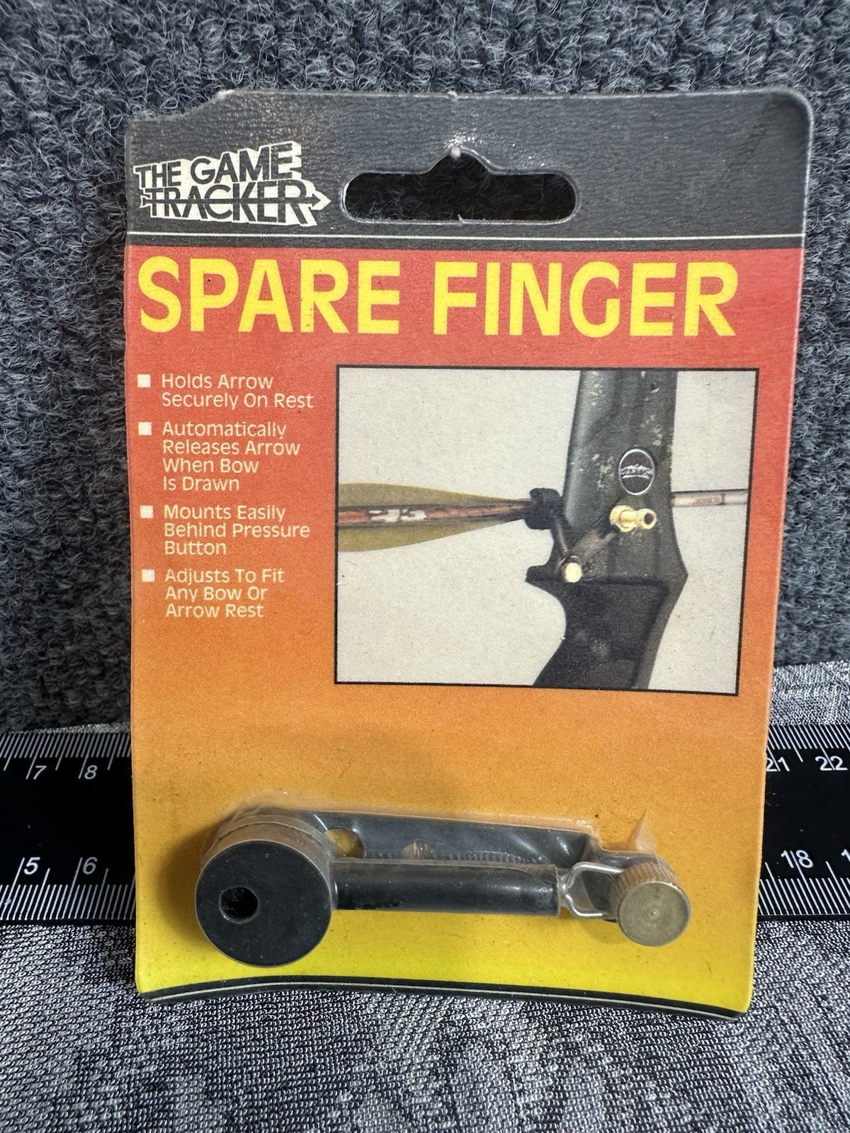 Vintage Game Tracker Spare Finger Bow Hunting Archery  Arrow Holder