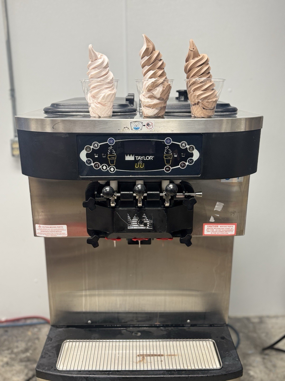 Taylor C712-33 Twin Twist Soft Serve Ice Cream Machine