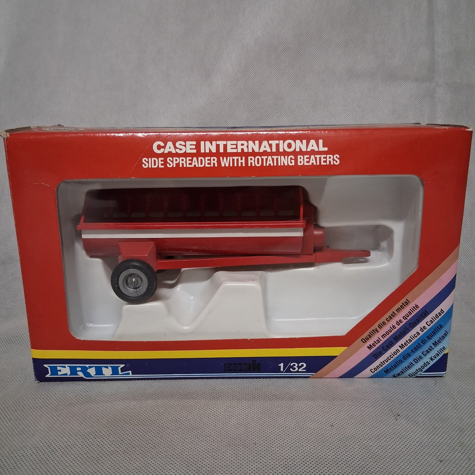 ERTL Case IH Side Spreader w/ Rotating Beaters 1:32 Scale 1988 Original Box READ