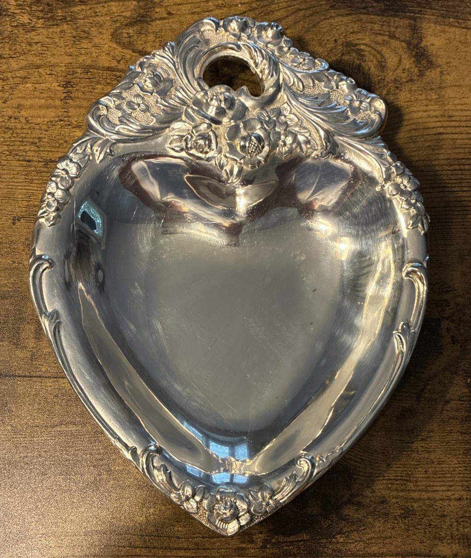 Vintage Leonard Italy  Silver Plated Heart Shaped Trinket Jewelry Dish 8”x6”x1”