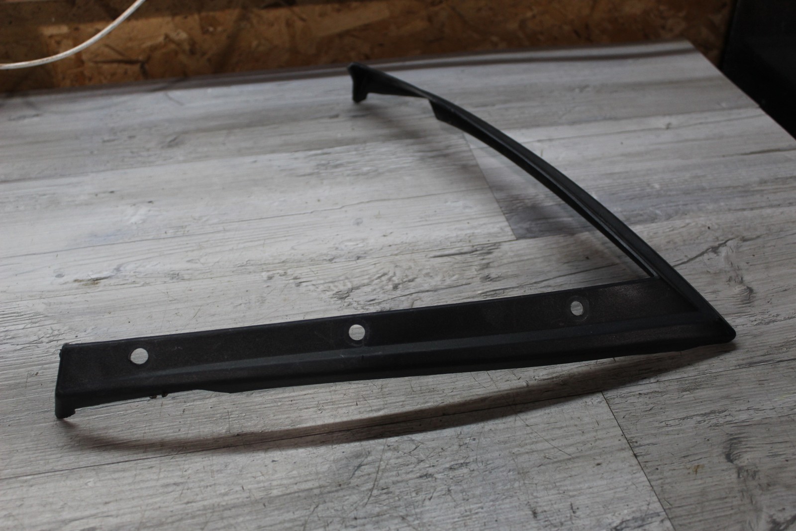 2014 Polaris Rmk 800 Windshield Wind Screen Shield Retainer Trim