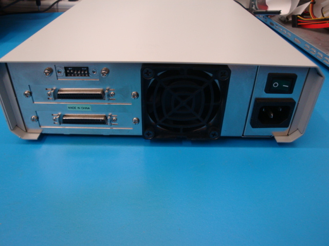 Plasmon MOD520E External SCSI MO Drive 5.2GB MOD520