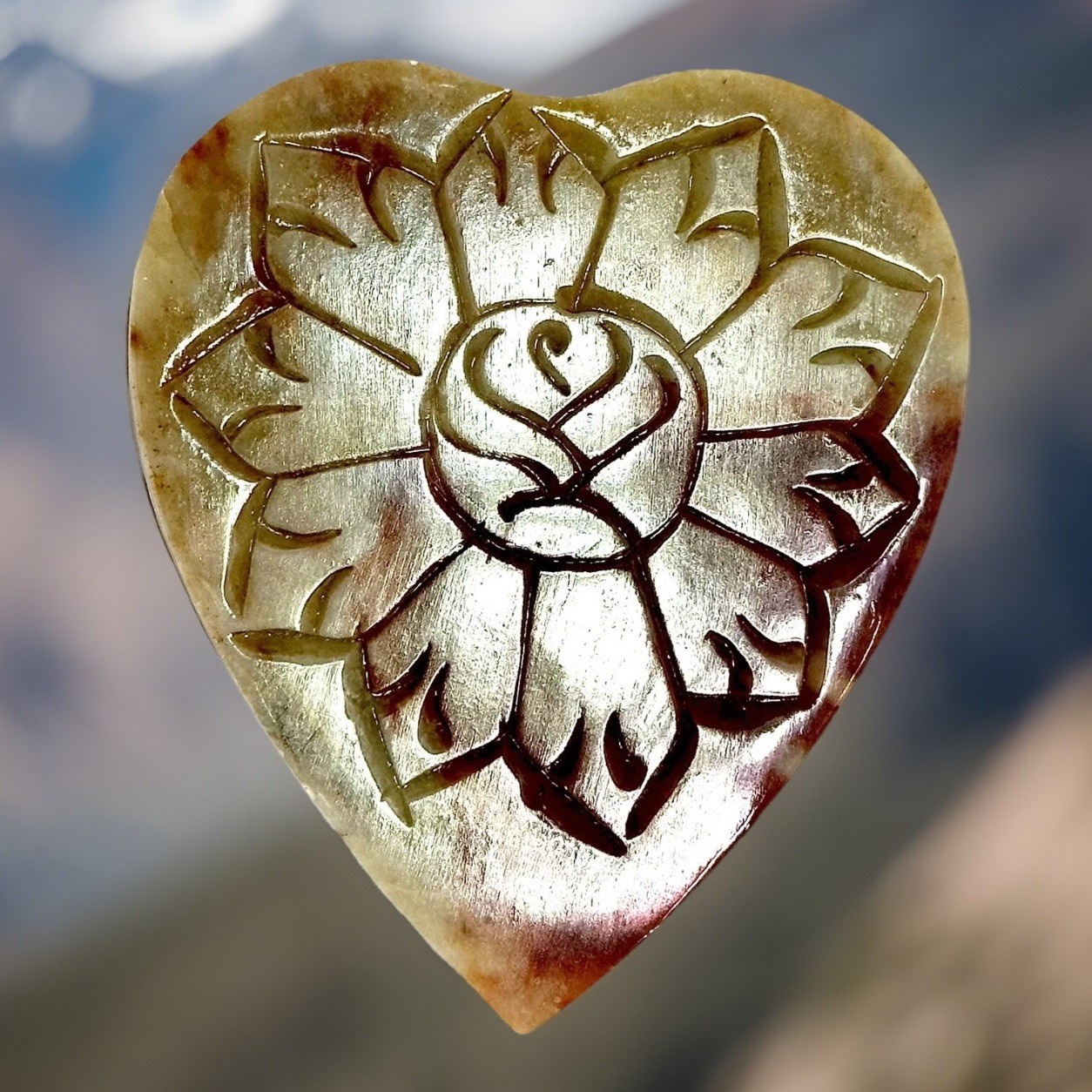 Heart Shaped Flower Carved Stone Trinket Box Brand New Beautiful