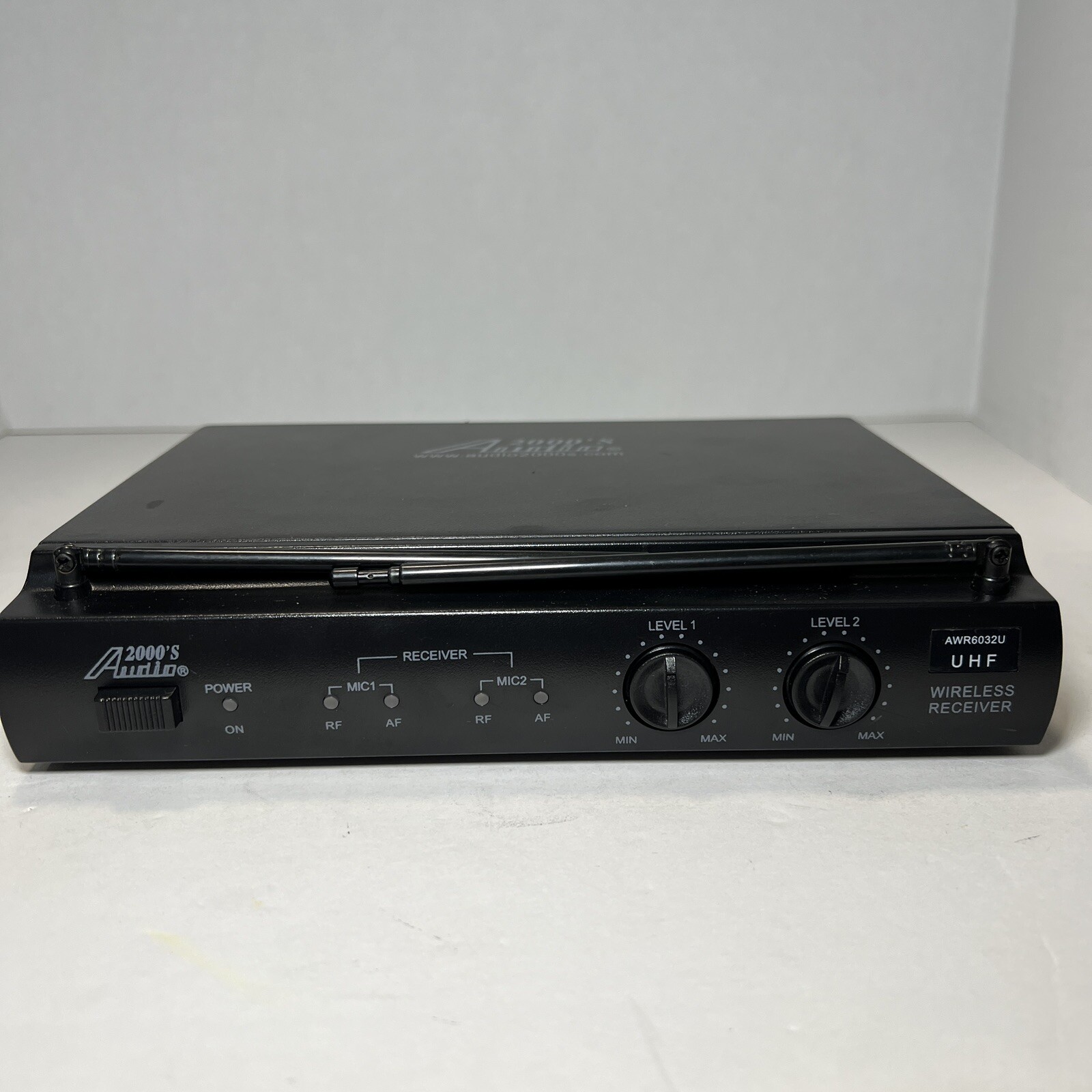 Audio2000’s Wireless Microphone and Lavalier Microphone Preowned Working