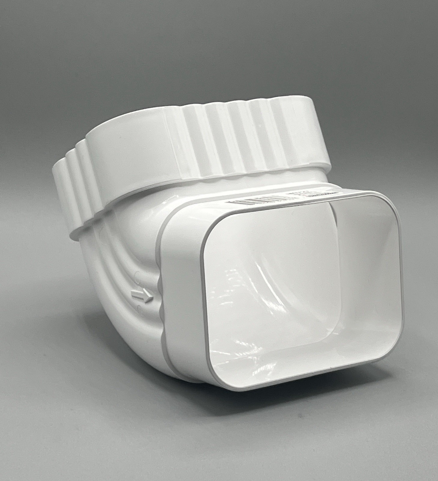 AMERIMAX Traditional Vinyl 5.5 in White Front Elbow for 4x3 Rain Downspout M0727
