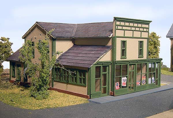 Branchline 843 Roscoe Store