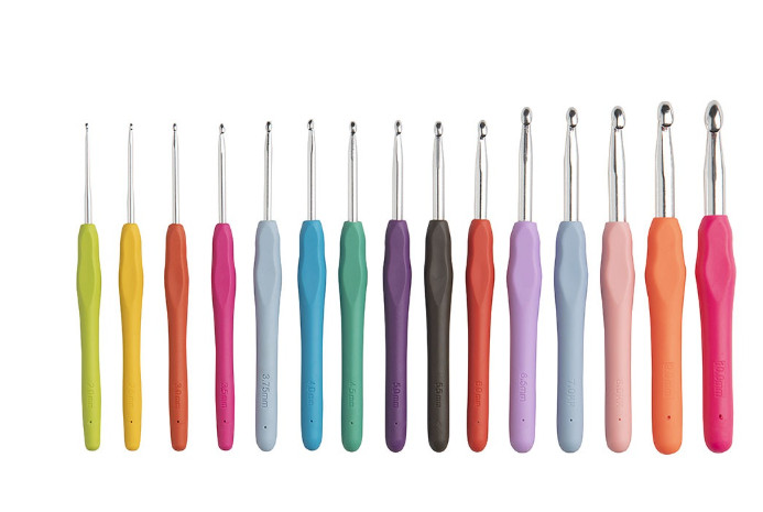 Expanded Bright Crochet Hook Set 15pc Ergonomic Aluminum Yarn Knitting Kit