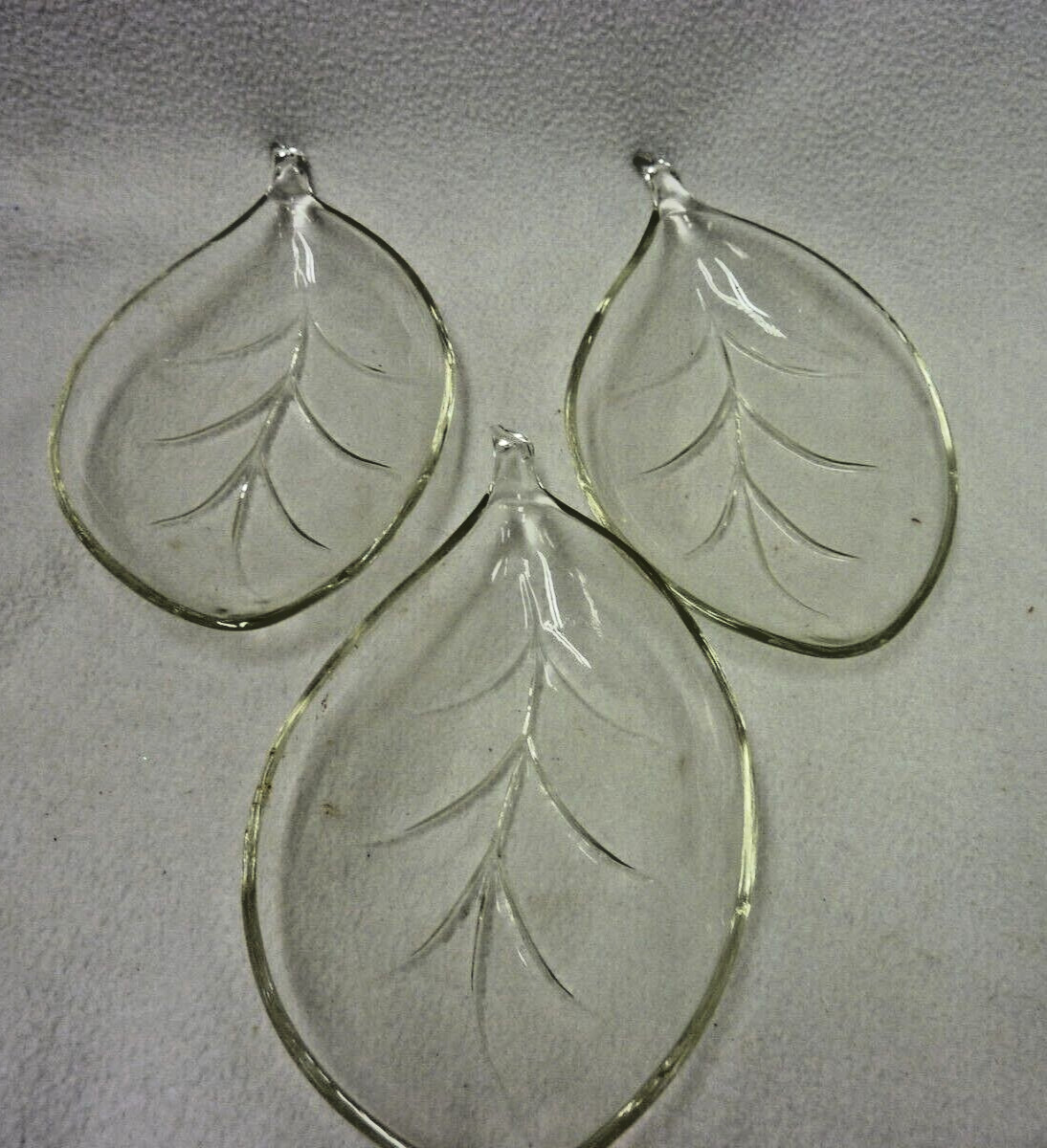 3 VINTAGE LEAF SHAPED CLEAR GLASS DESSERT SNACK CANDY 9" PLATES