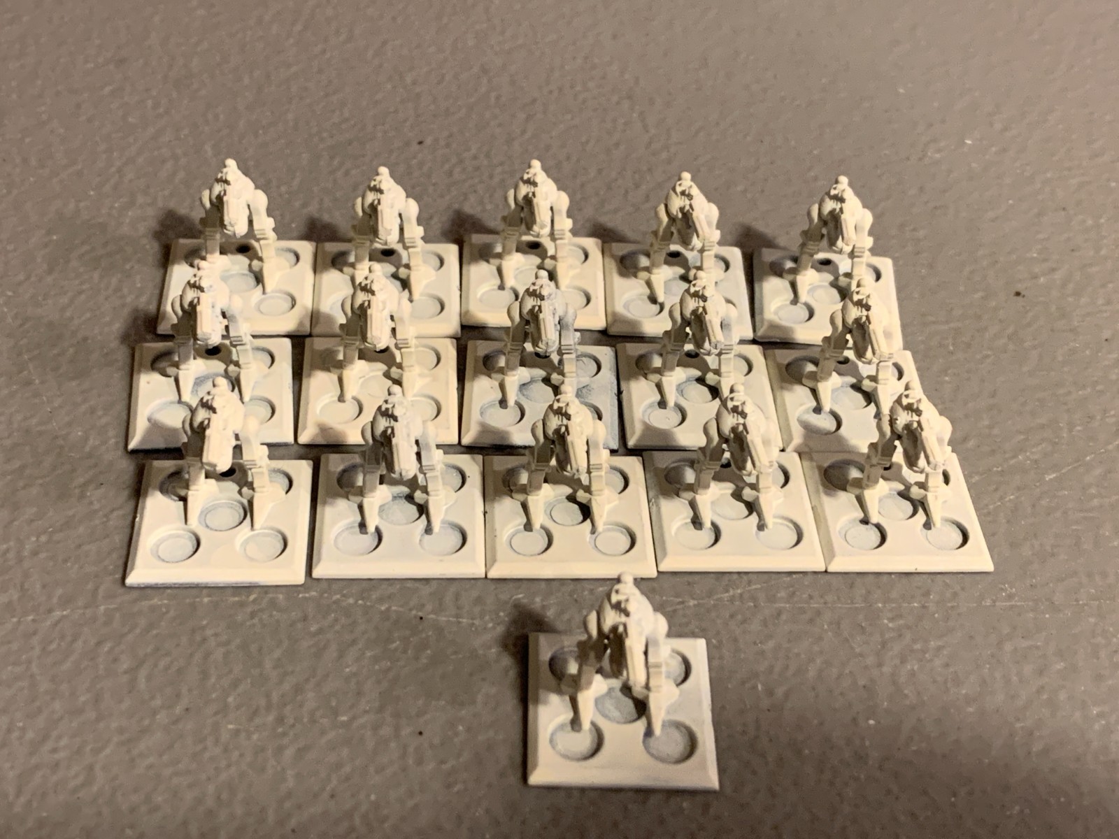 A41007 WARHAMMER EPIC 40K IG IMPERIAL GUARD ASTRA PLASTIC SENTINEL LOT 16 PACK