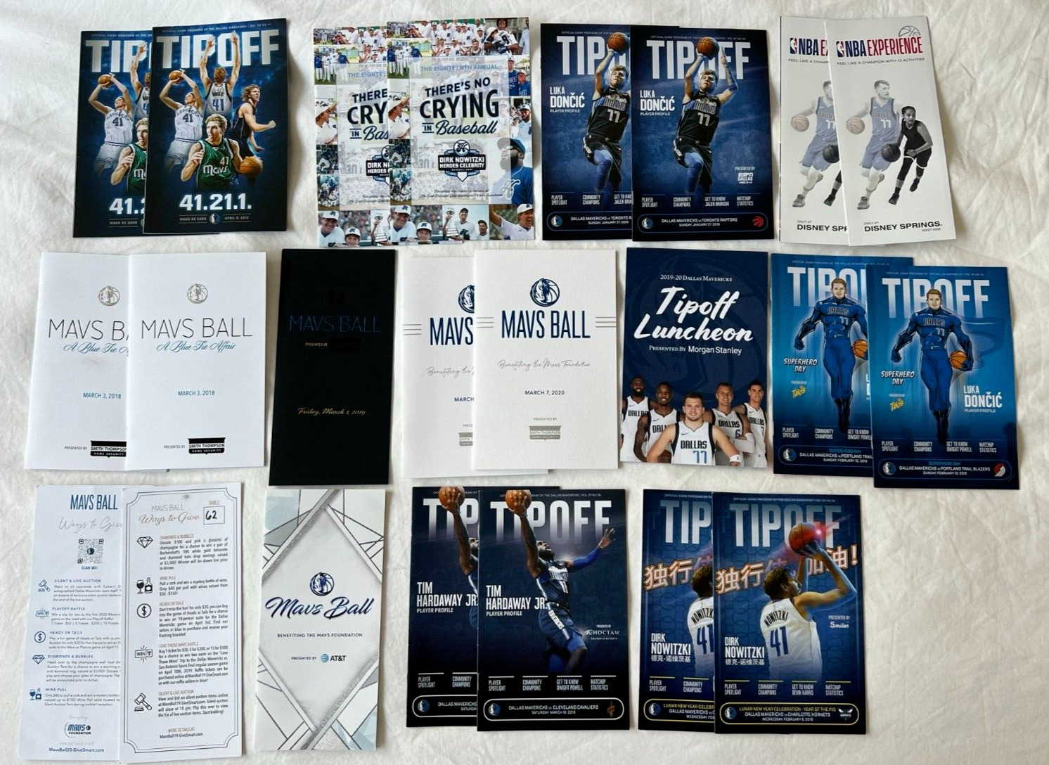 Luka Doncic Rookie Season Lot Programs Tipoff Mags Mavs Ball Dallas Mavericks