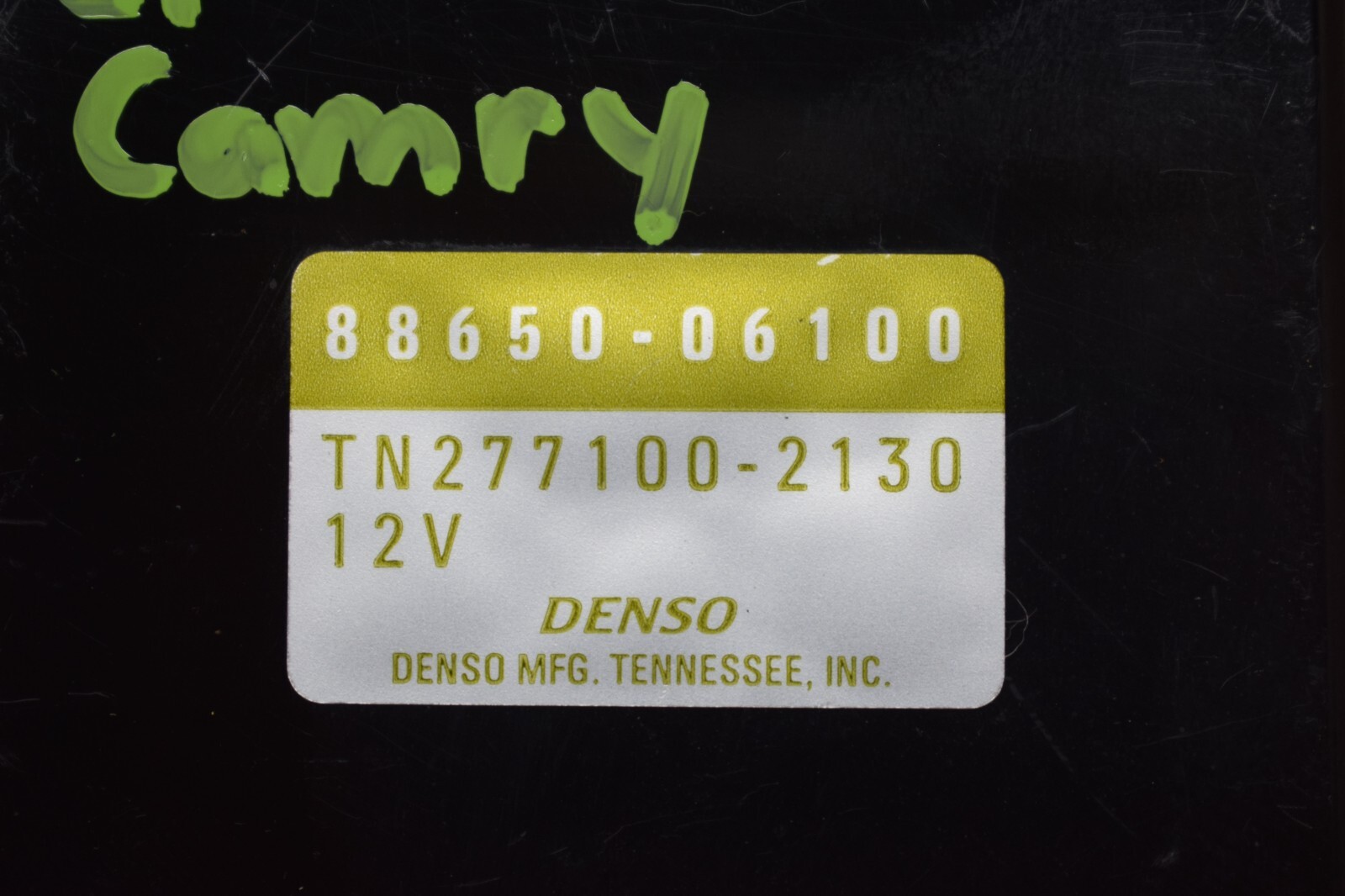2004-2006 TOYOTA CAMRY AMPLIFIER CONTROL MODULE 88650-06100 OEM