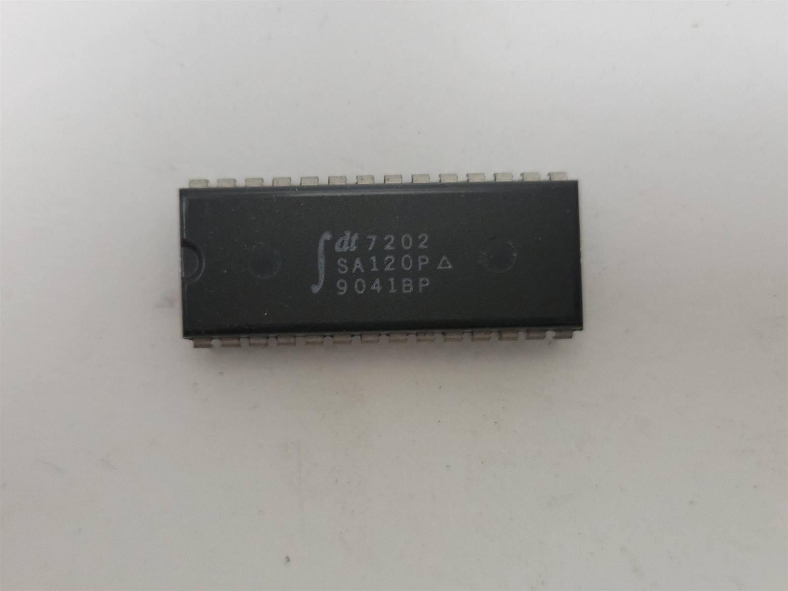 IDT 7202 SA120P CMOS Asynchronous Fifo , 1024 x 9 Organization