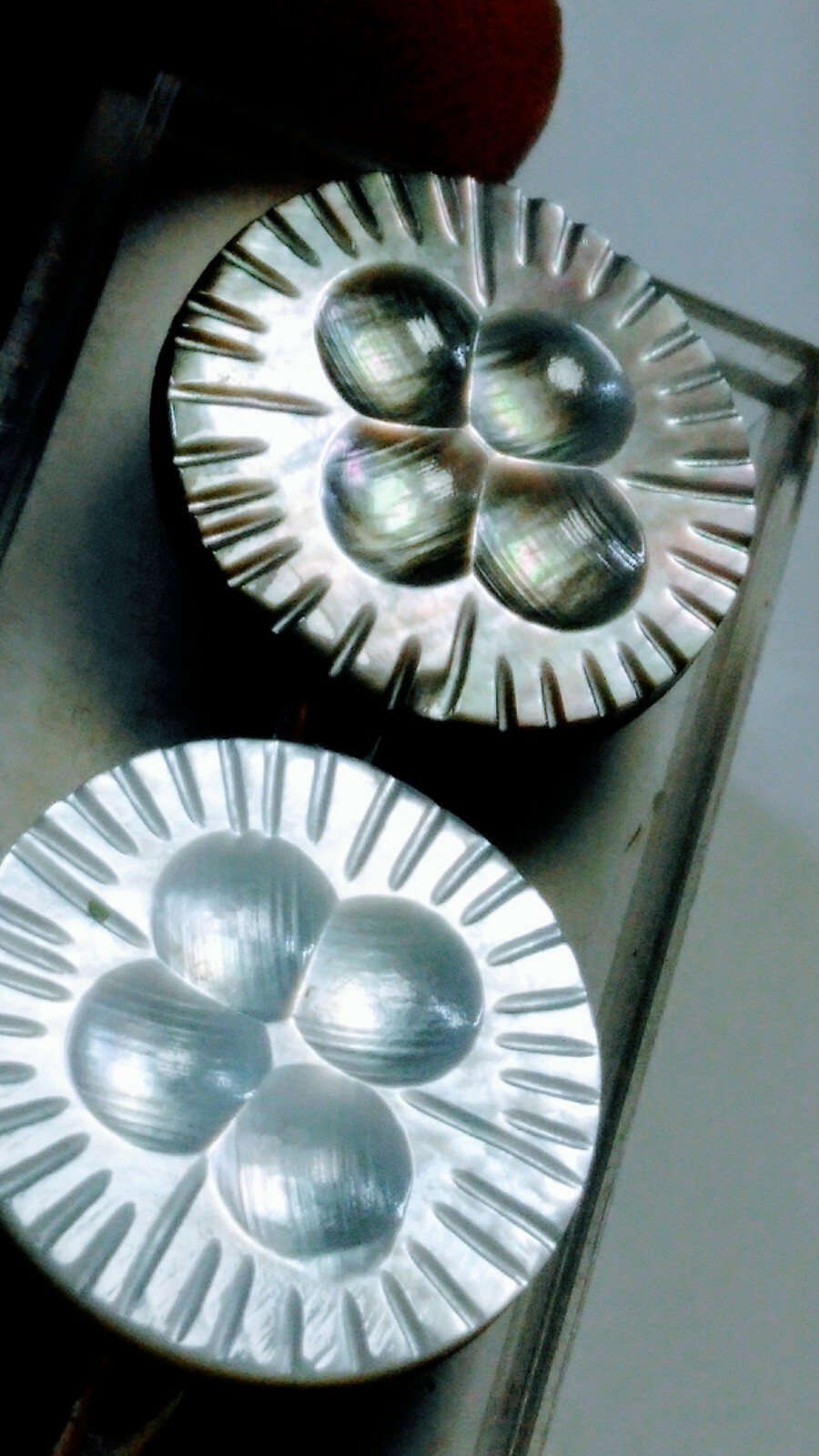 CHARMING STERLING SILVER .925 WITH SHELL TABLET RINGS SIZES 6.75-7.0, 8.25-8.5