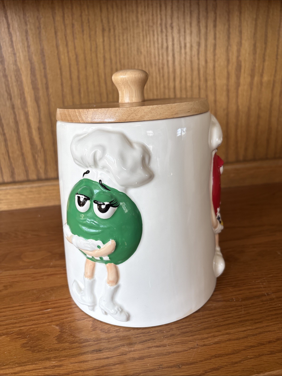 M&Ms Character Ceramic Cookie Jar Wood Lid Red Yellow Green 2004 Vintage Clean