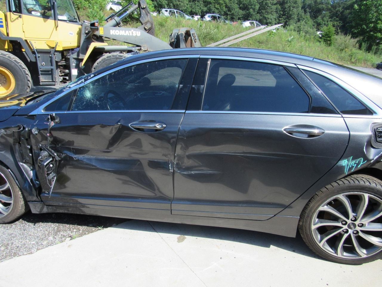 MKZ 2019 Glove Box 1063050