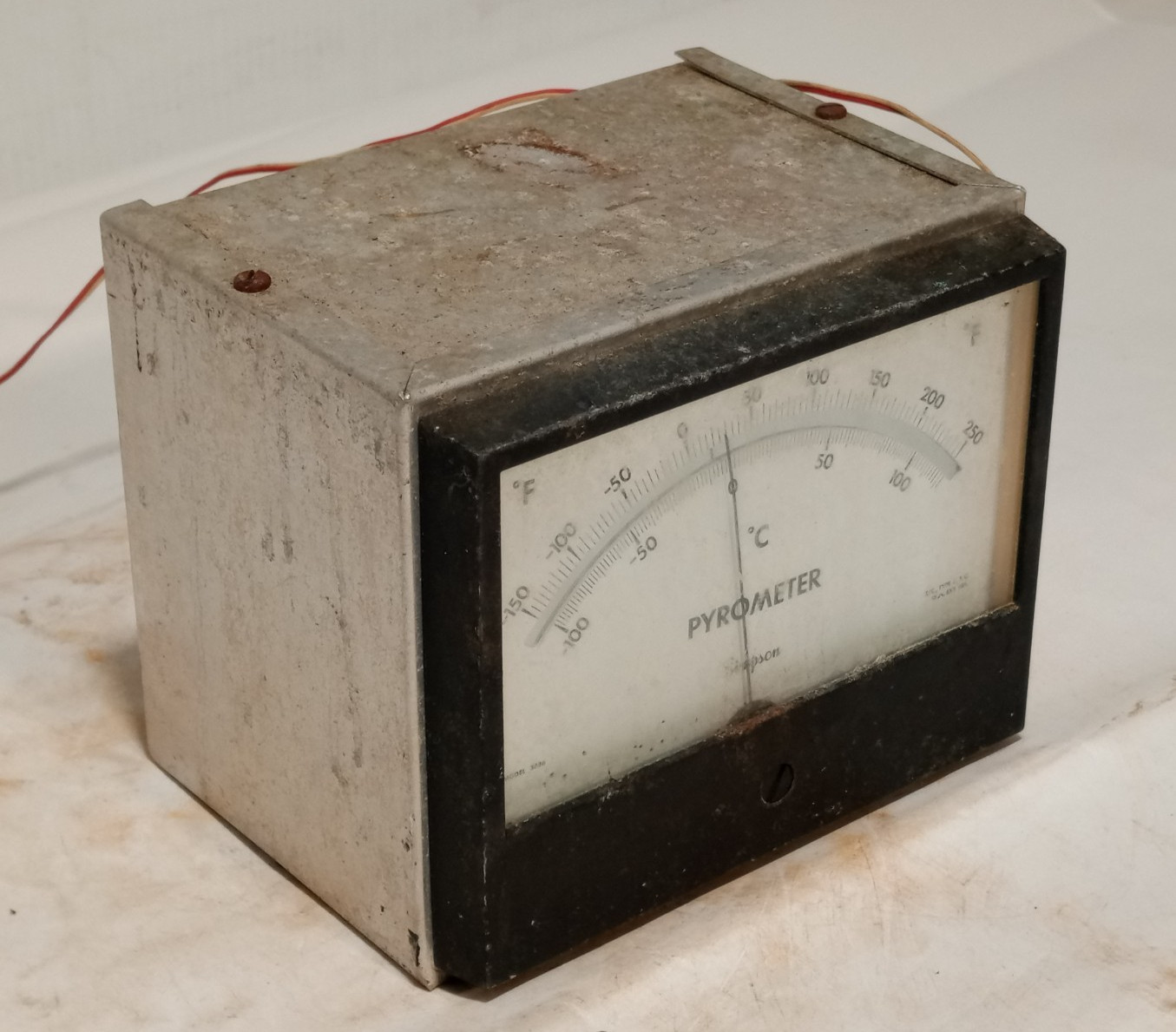 Simpson 3326 Pyrometer Analog Panel-Mount I/C Type J,T,C, 10 Ω external resistor