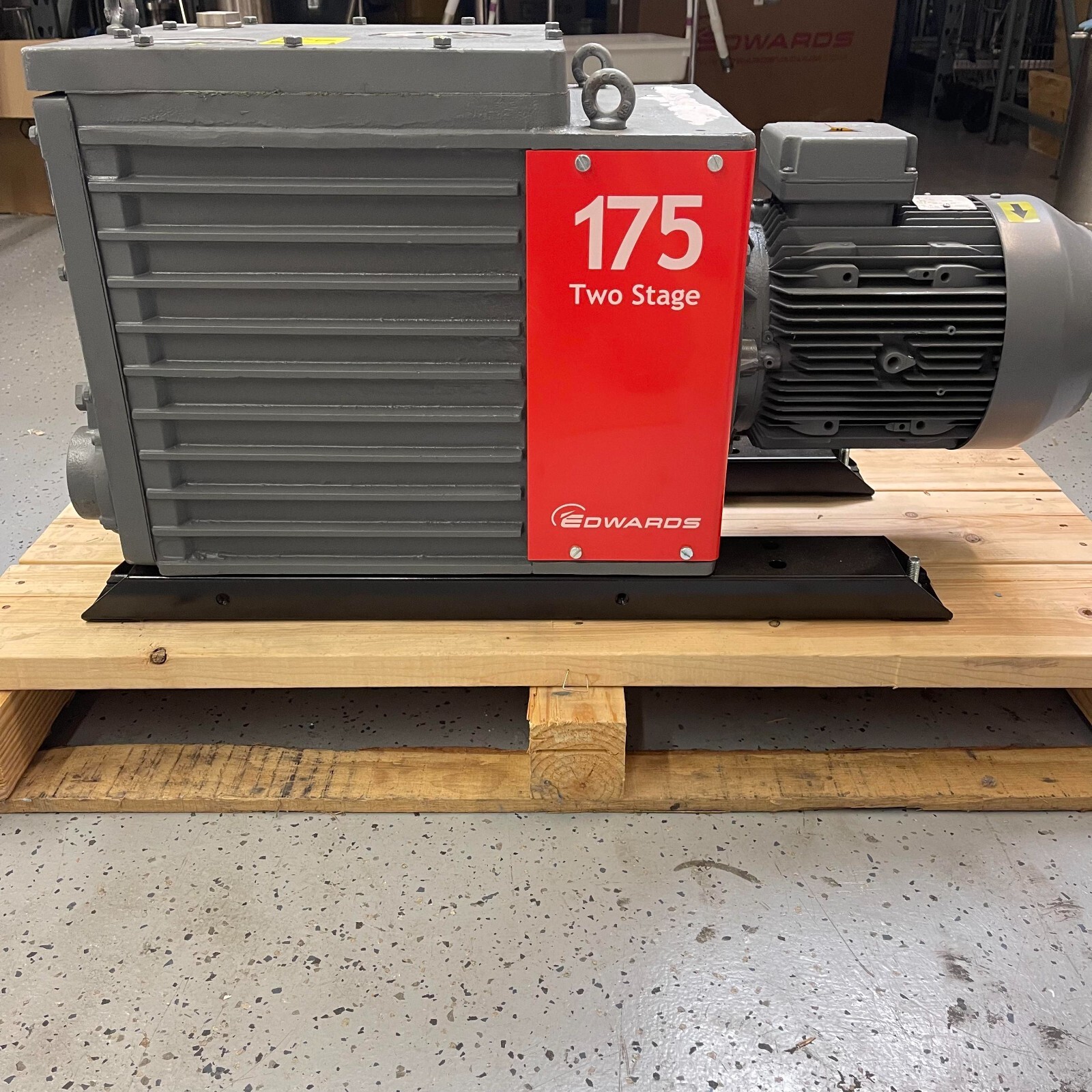 Edwards E2M175 Dual Stage Rotary Vane Mechanical Industrial Vacuum Pump Lab