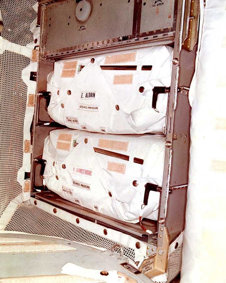 APOLLO 11 OXYGEN PURGE SYSTEM FOR ARMSTRONG & ALDRIN - 8X10 NASA PHOTO (DD-119)