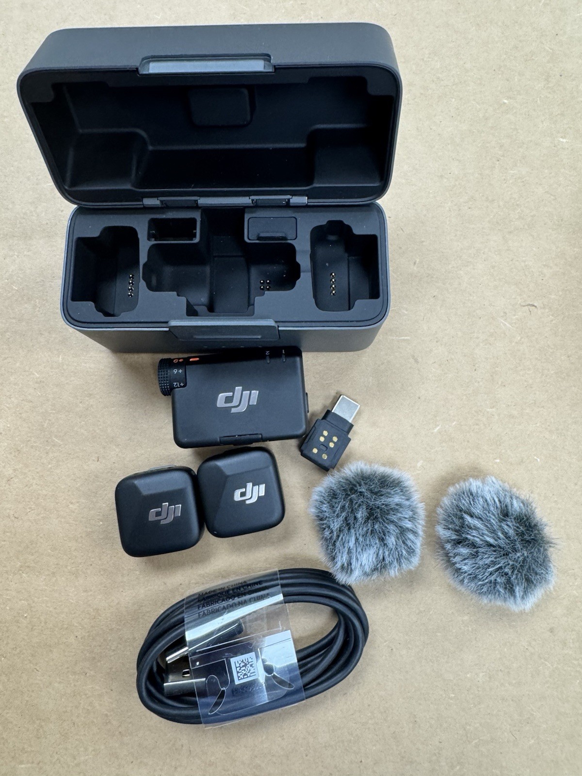 DJI Mic Mini Wireless Omnidirectional Microphone System Black CP.RN.00000433.01