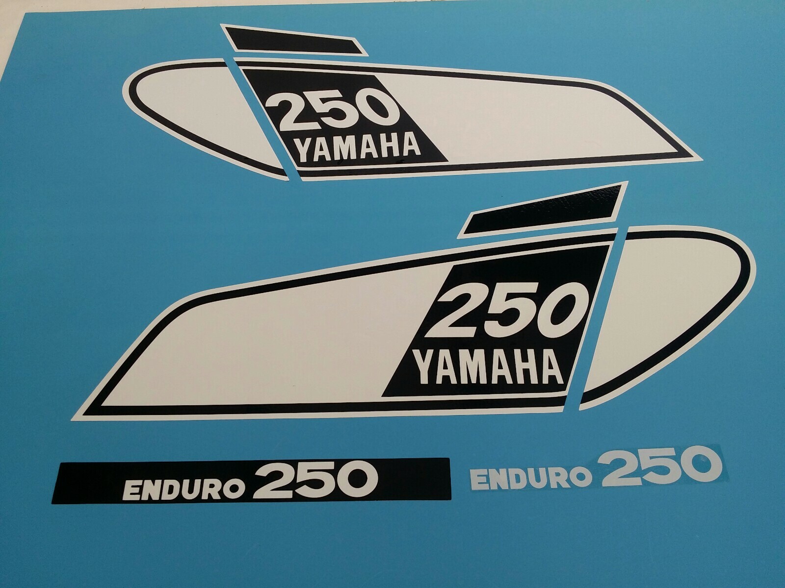 YAMAHA DT250 1975 FUEL TANK DECAL GRAPHIC SET(*#Y54)