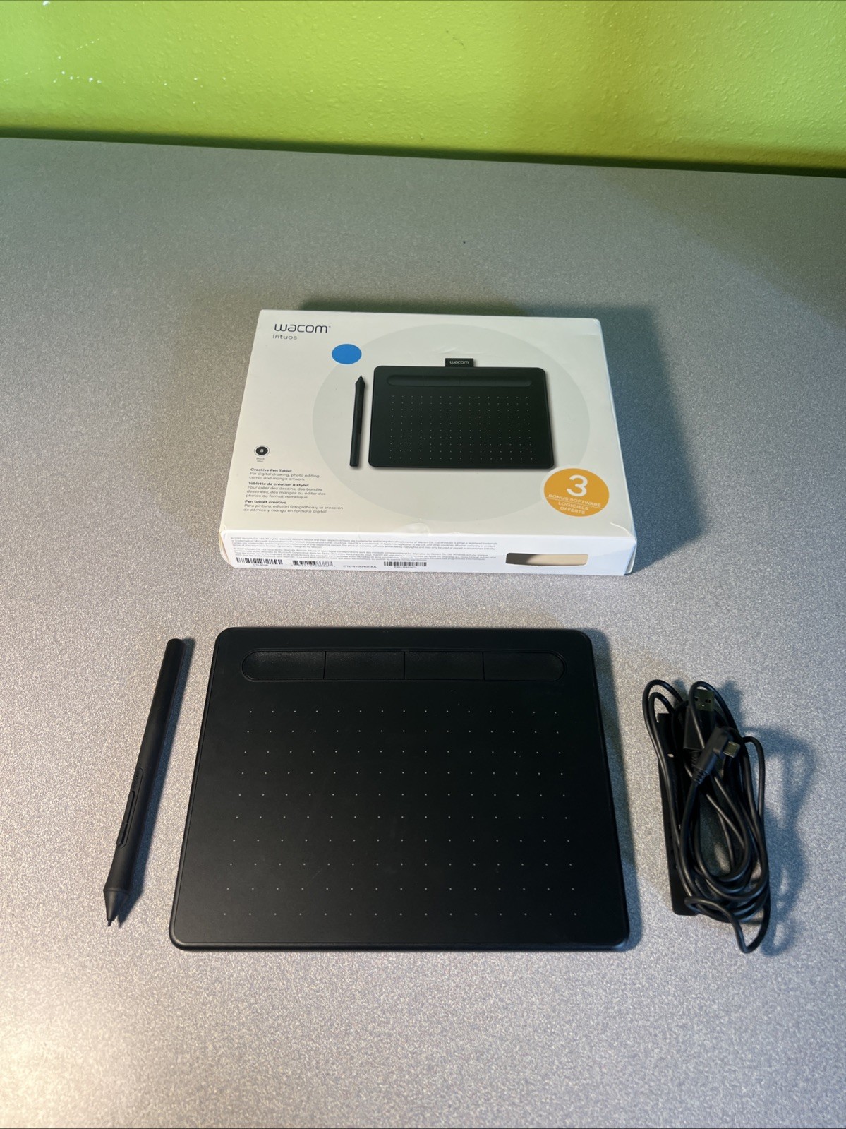Wacom Intuos CTL-4100 W/ Pen and USB Cable Used Good Condition
