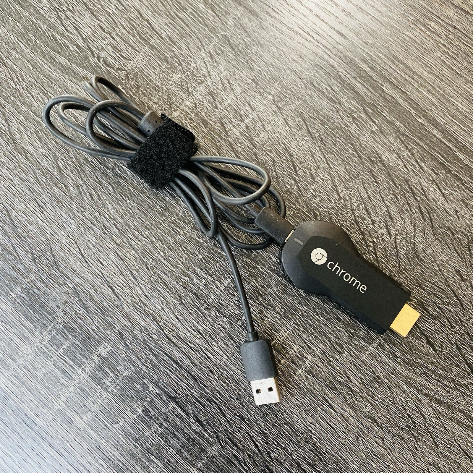 Google Chrome Chromecast H2G2-42 HDMI Streaming Media Player Stick & Pwr Cord