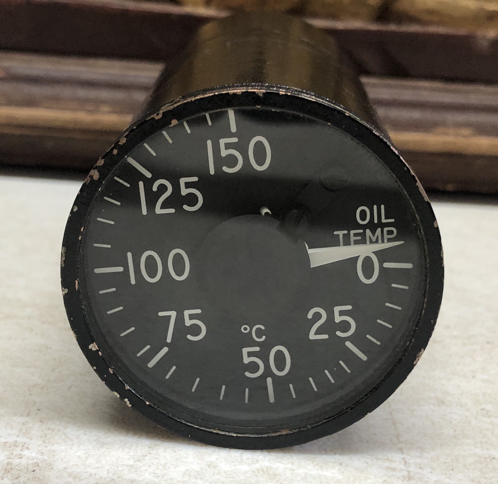 The Lewis Engrg Co Indicator Temperature Gauge 28V 162BCL10 0 to 150 C Listing 2