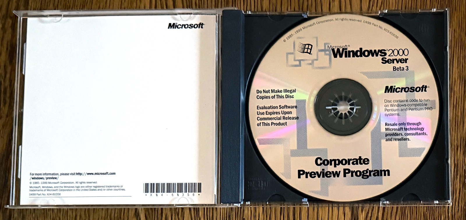 Microsoft Windows 2000 Server Beta 3 CD with Product Key