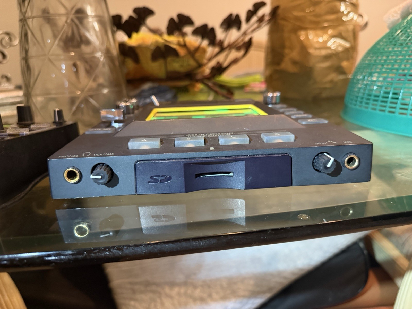 Dj Korg Kaossilator Pro Dynamic Effect Synthesizer