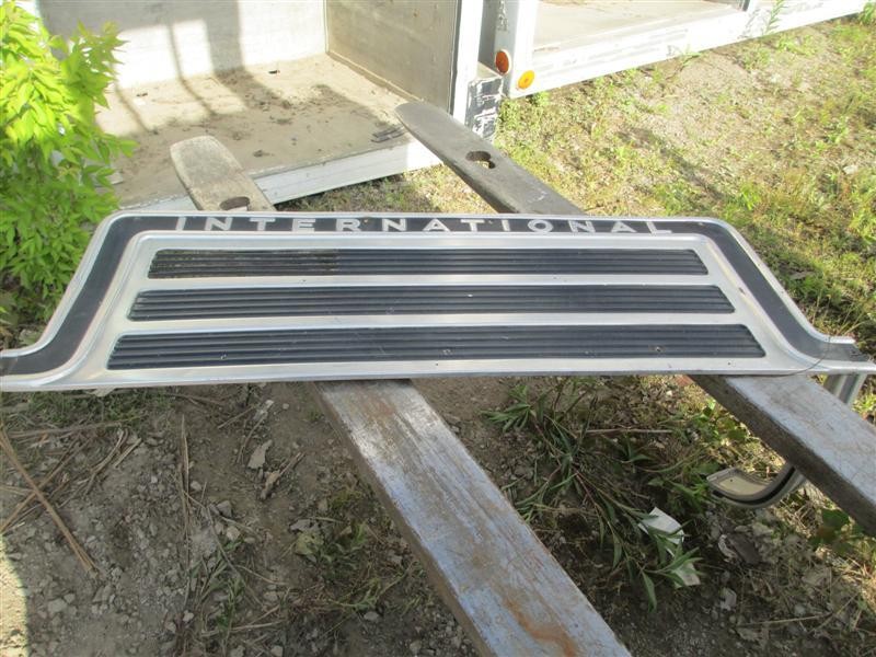 For INTERNATIONAL 1850 GRILLE N/A ,  OH