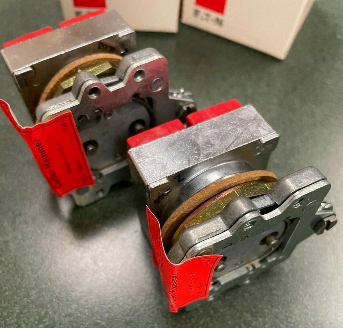 EATON CUTLER-HAMMER E30AM COMPACT PUSH-BUTTON OPERATOR SER. A4 (NIB)