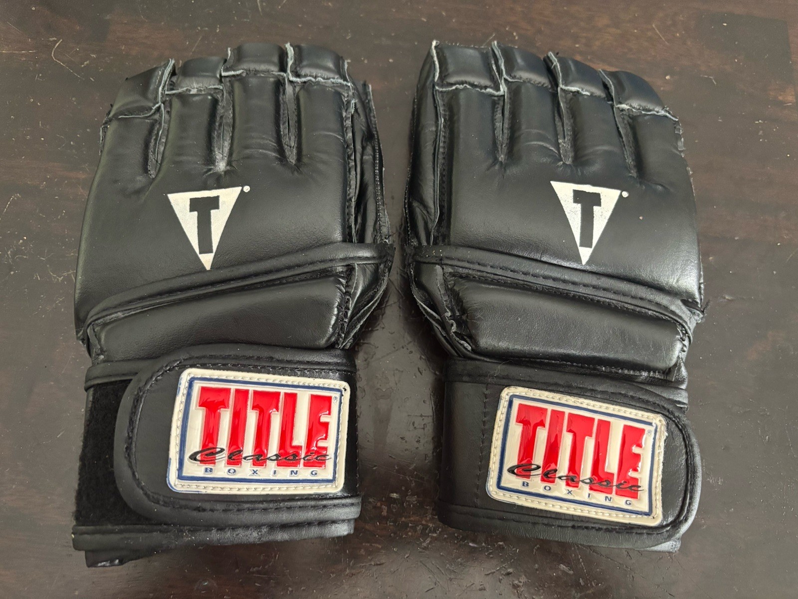 Title Boxing Fingerless Training Gloves Black Kick Boxing Workout Medium B1