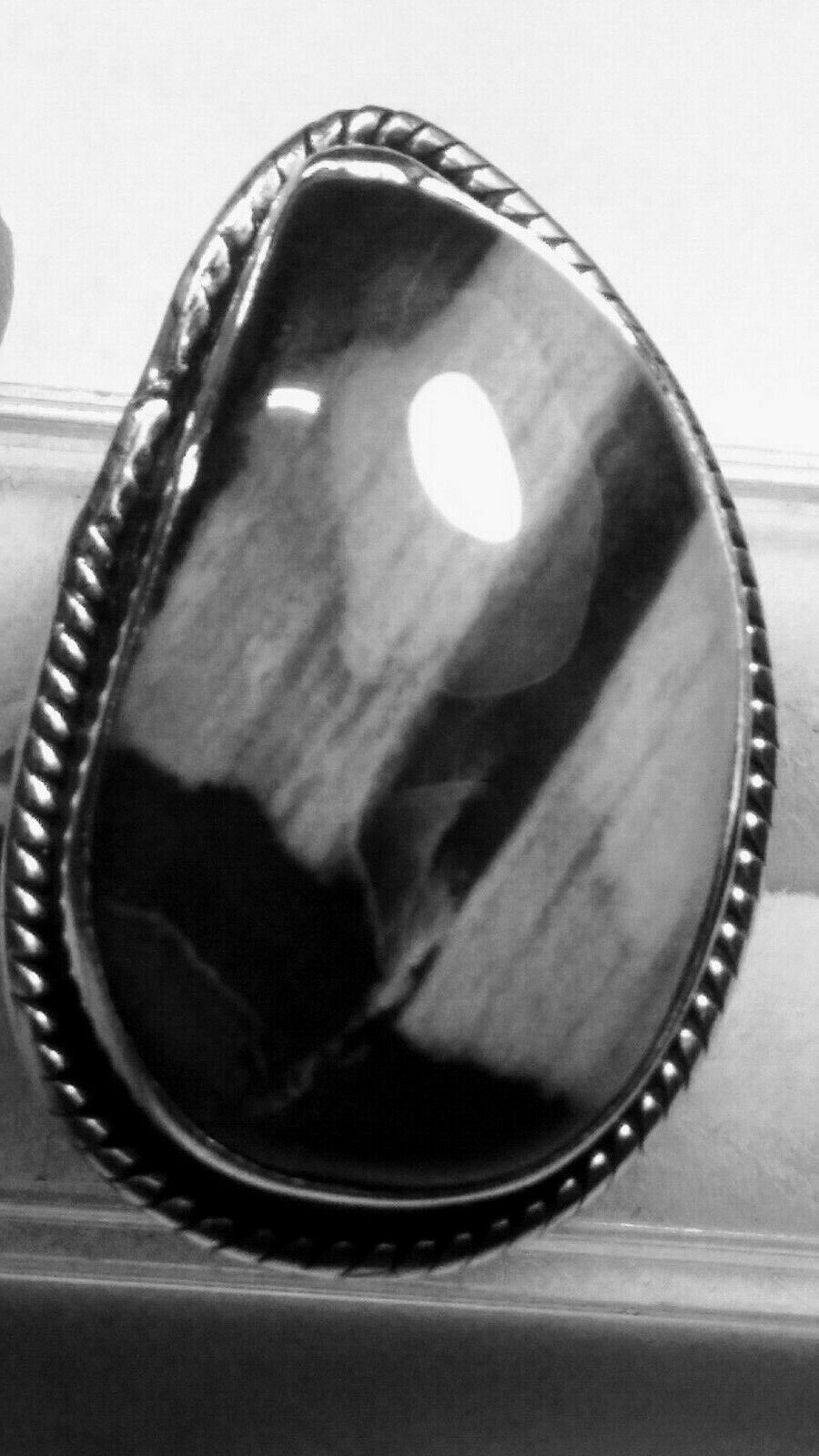 FETCHING UNTREATED NATURAL AGATE IN STERLING SILVER.925 RING SIZE 9.5-9.75!