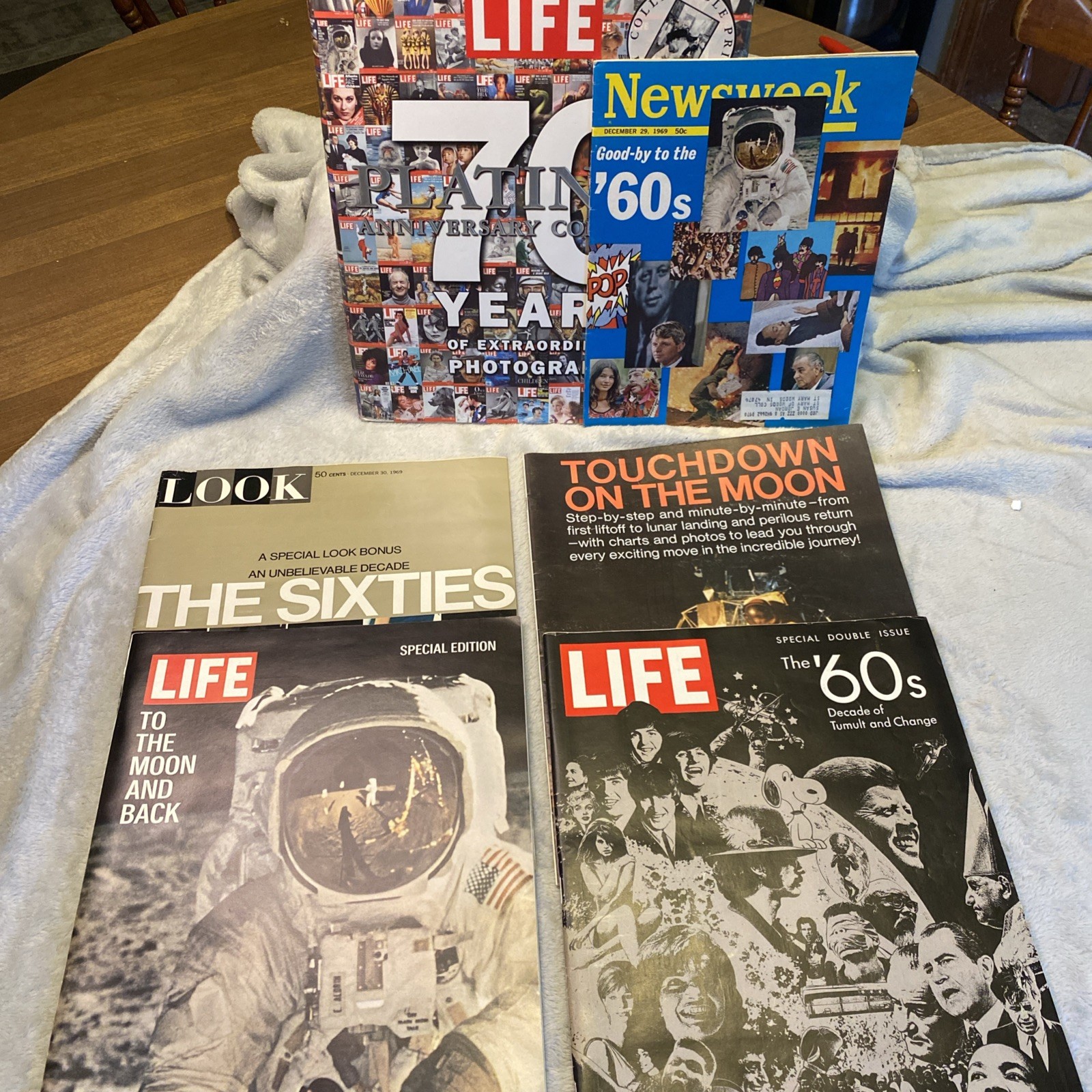 Lot of 1969 Magazines APOLLO 11 MOON LANDING, Life and Newsweek 60s, Life 70 Ann