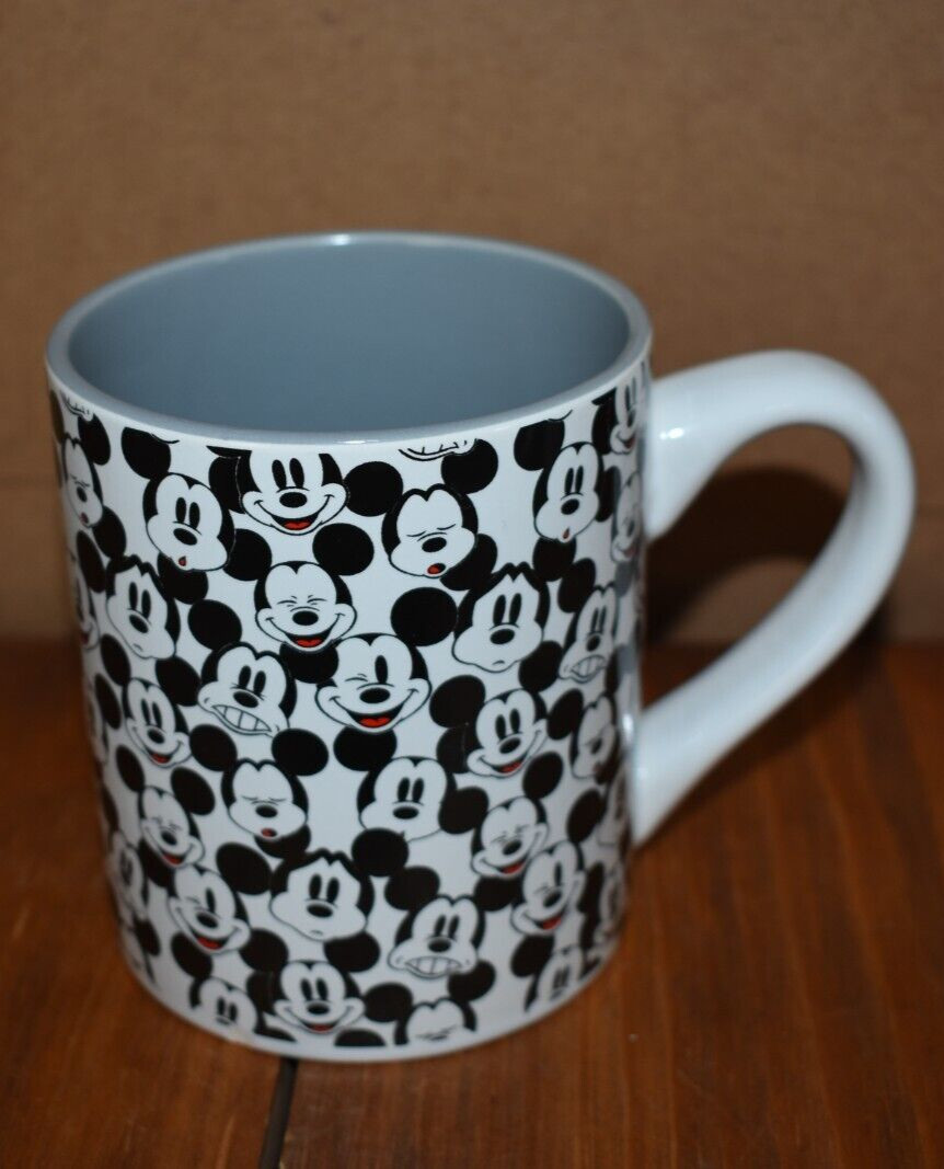 Disnay Mickey Mouse Coffe Mug 14 oz