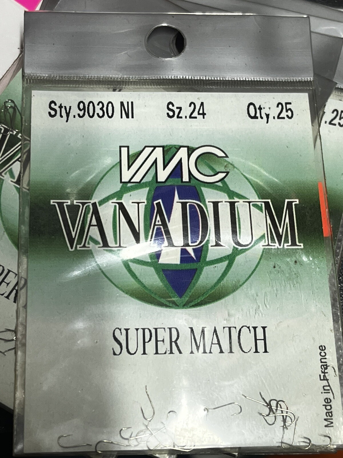 VMC Vanadium  size 24 super match hooks packet of 25 small tiny match micro barb