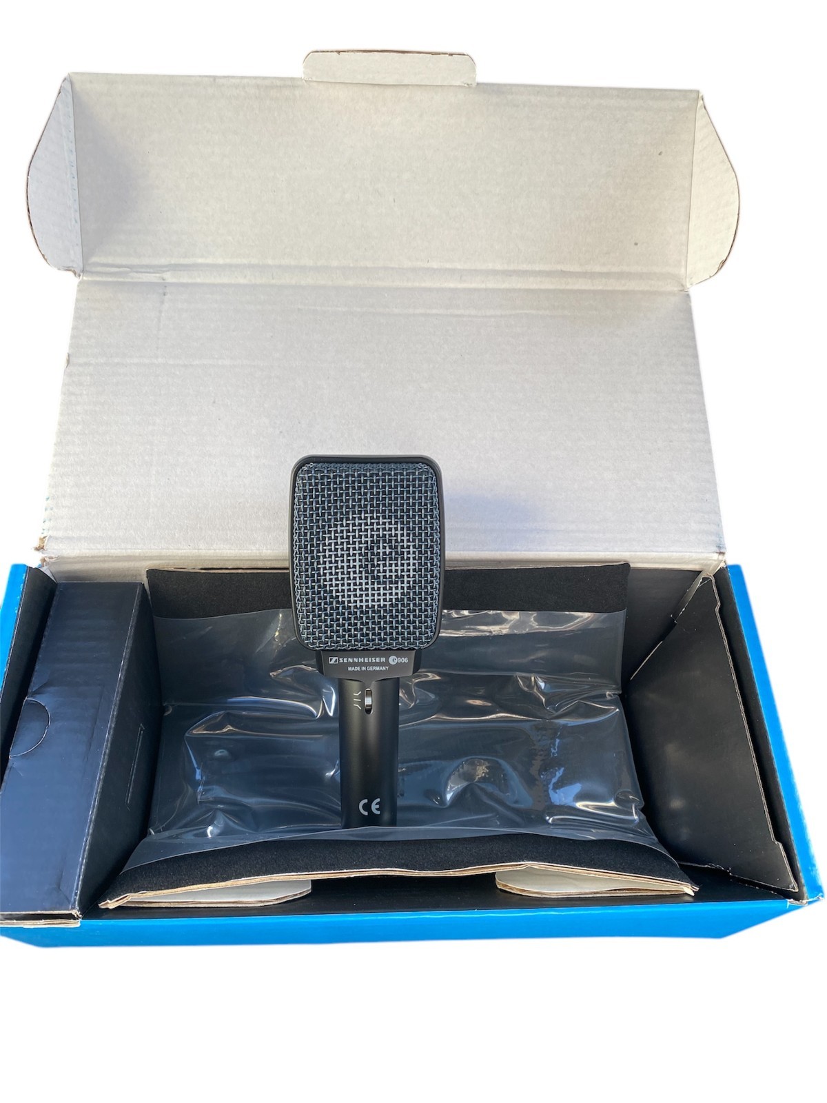 Sennheiser e 906 Dynamic Wired Professional Microphone
