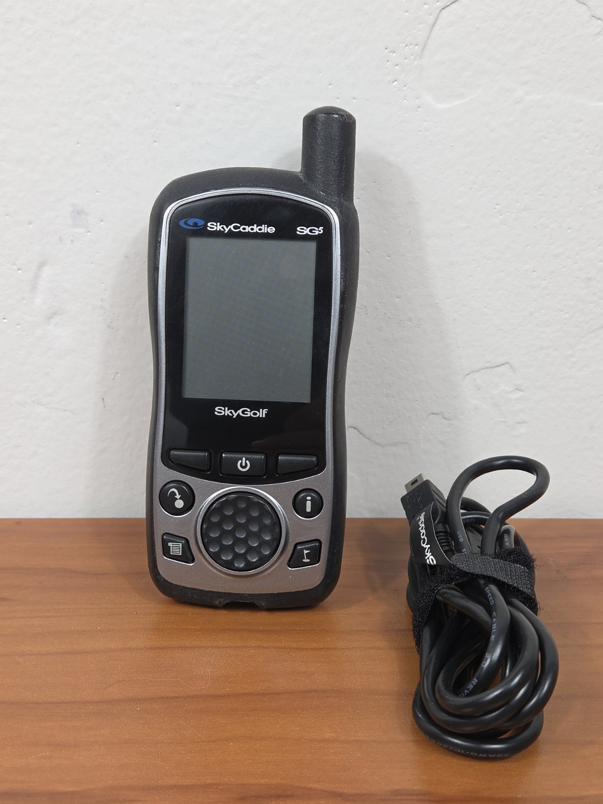 SkyCaddie SG5 Golf GPS Rangefinder Handheld w/ Charging Cable