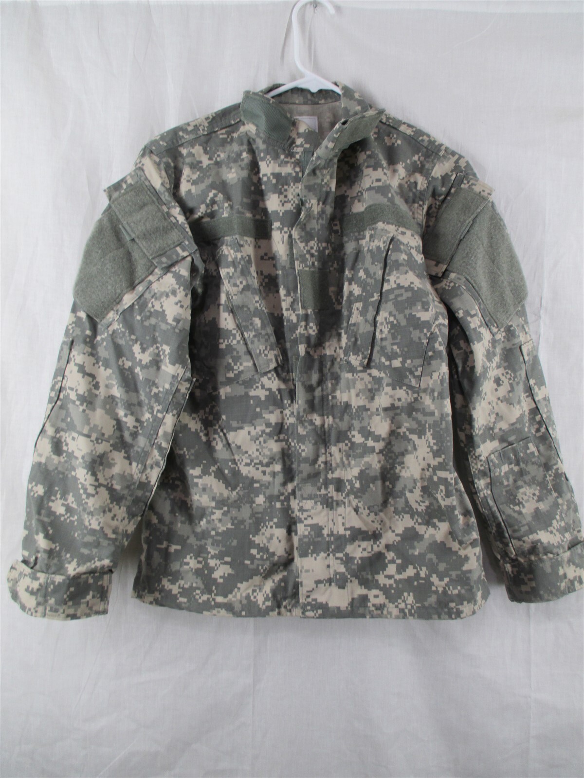 33 Regular Shirt/Coat Female ACU Digital Army USGI 8415-01-604-5868