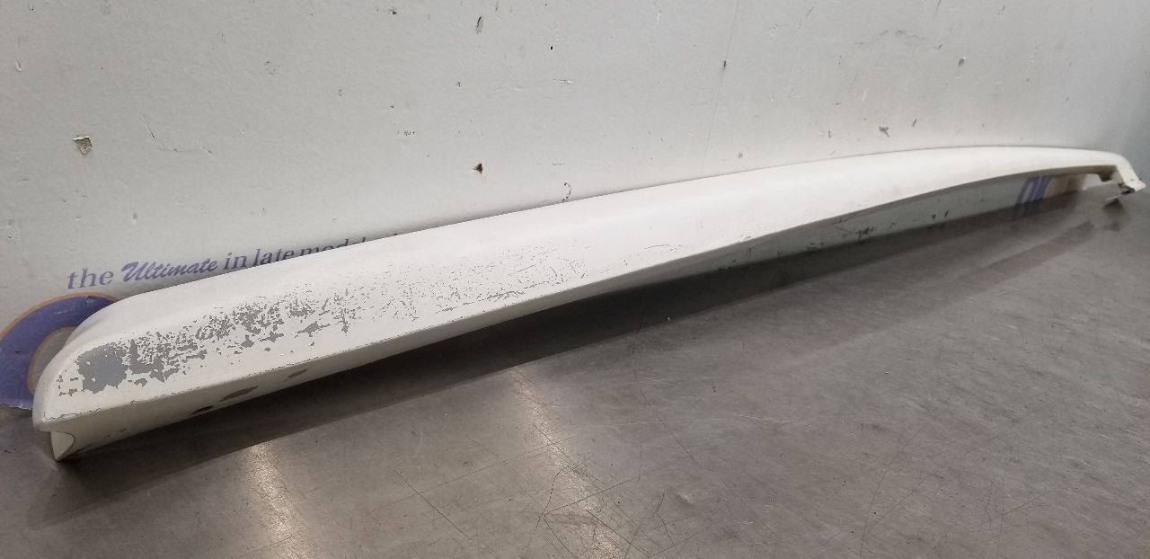 90 CHEVY CAMARO IROC-Z CONVERTIBLE QUARTER PANEL UPPER TRIM LEFT DRIVER WHITE