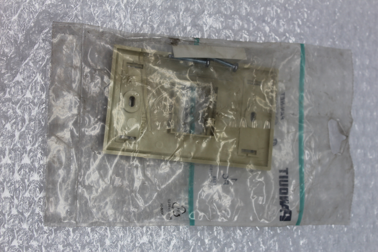 PANDUIT CFPL2EIY FACEPLATE NSMP