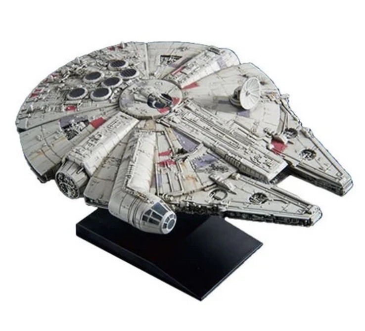 Bandai 2447644 Star Wars 'Empire Strikes Back' Millennium Falcon 1/350 Scale Kit