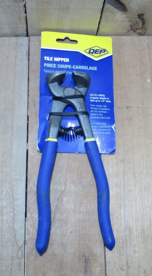 QEP 10003 Professional Parallel Carbide Tip Tile Nipper 1 H x 0.9 W x 8.5 L in.