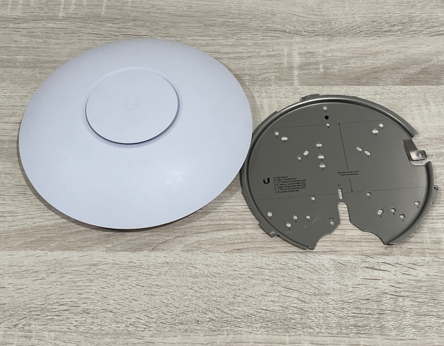 Ubiquiti UniFi U6-LR WiFi 6 Long-Range Dual Band Access Point W/mount
