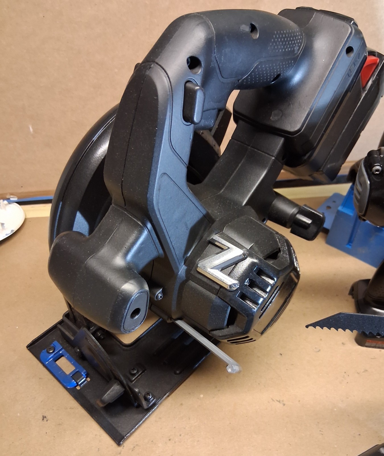 PORTER-CABLE 18V Power Tool Set: Drill, angle grinder, Recip, Circ Saw, Light
