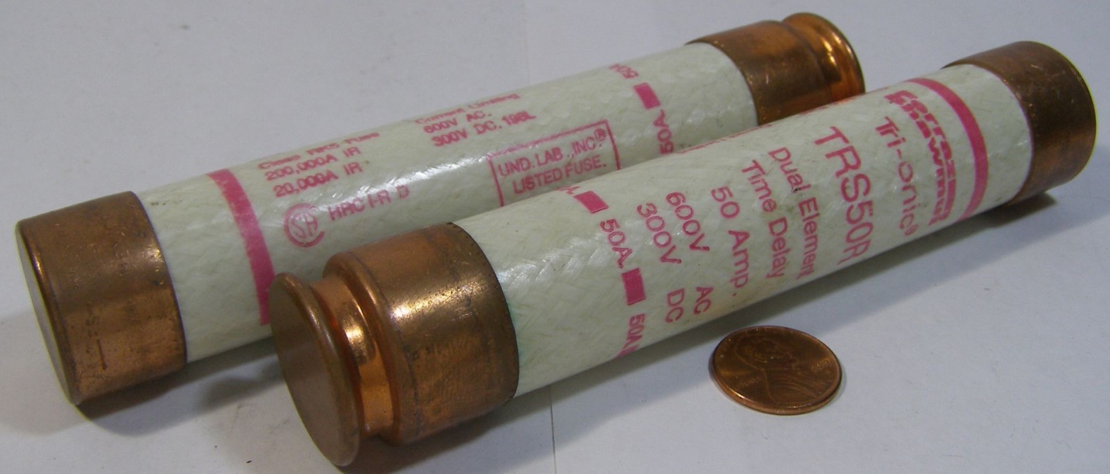 TWO GOULD SHAWMUT TRI-ONIC TIME DELAY FUSE TRS50R 300VDC 600VAC COPPER ENDS