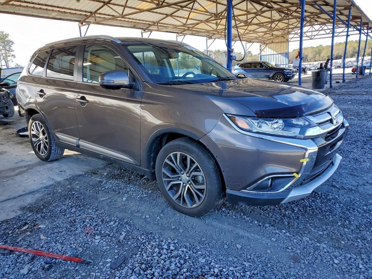 OUTLANDER 2017 Glove Box 4949592