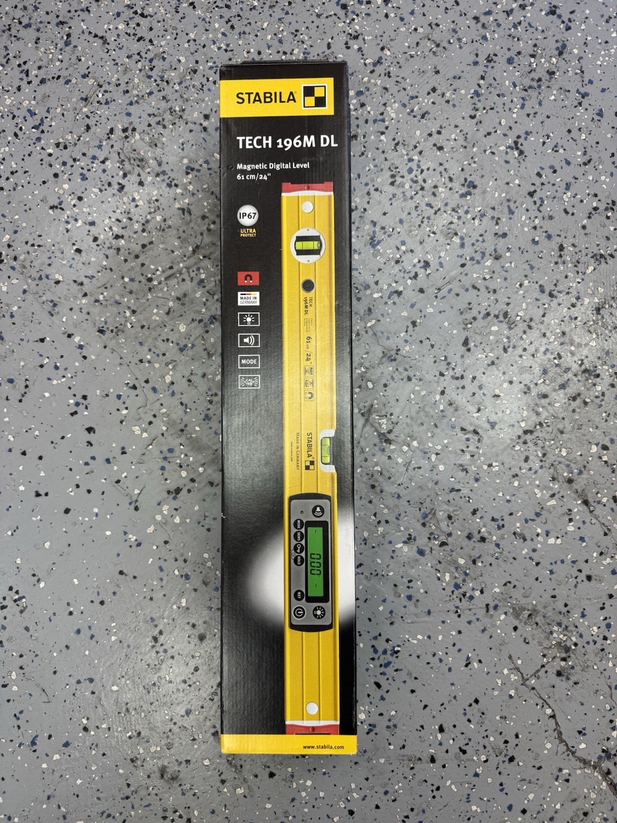 Stabila 39520 196 M DL 24in Digital IP67 Magnetic Spirit Level w/ Case